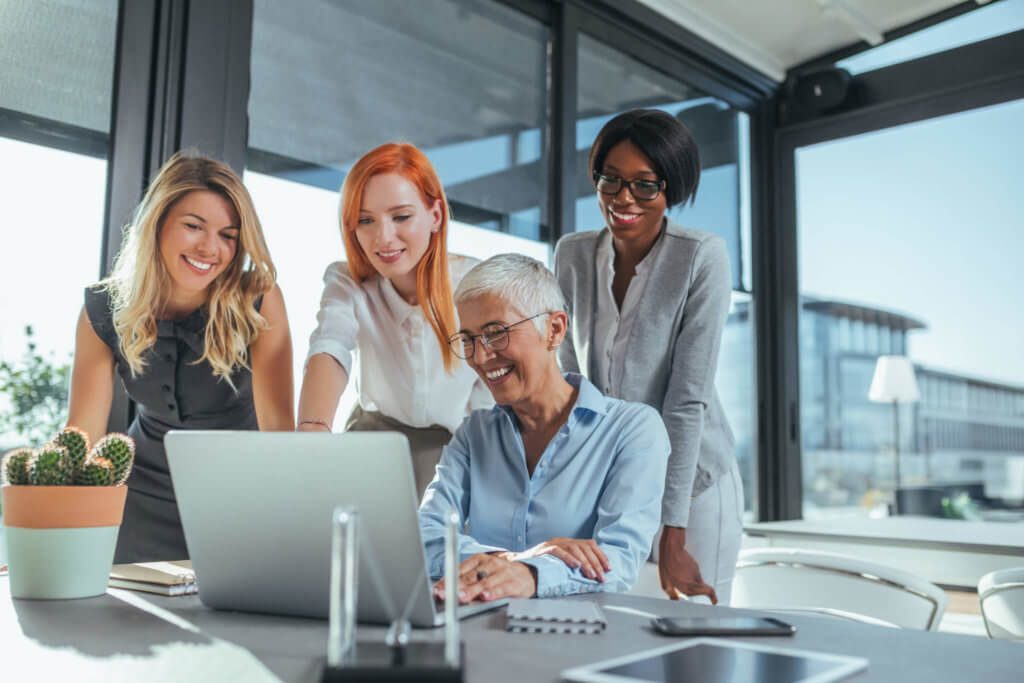 mulheres no mercado de trabalho