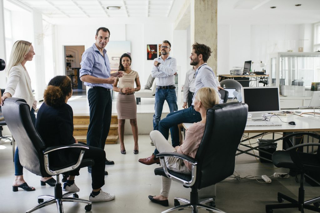conversa sobre remuneração no ambiente corporativo