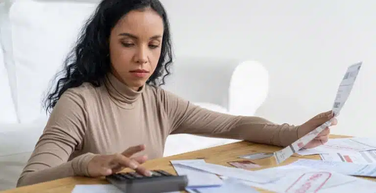 RH fazendo o cálculo do décimo terceiro salário