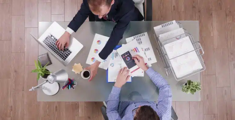 Aprender como calcular o pró-labore, a remuneração dos sócios da empresa, é essencial para manter a conformidade